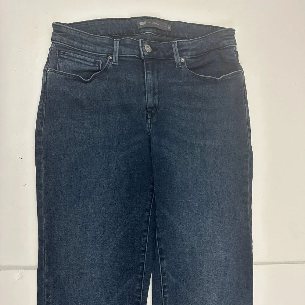 Levi's Mid Rise Straight Leg Women's size 10 Dark Wash Blue Denim Jeans‎
